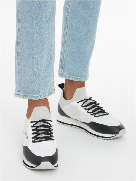 WHITE/BLACK