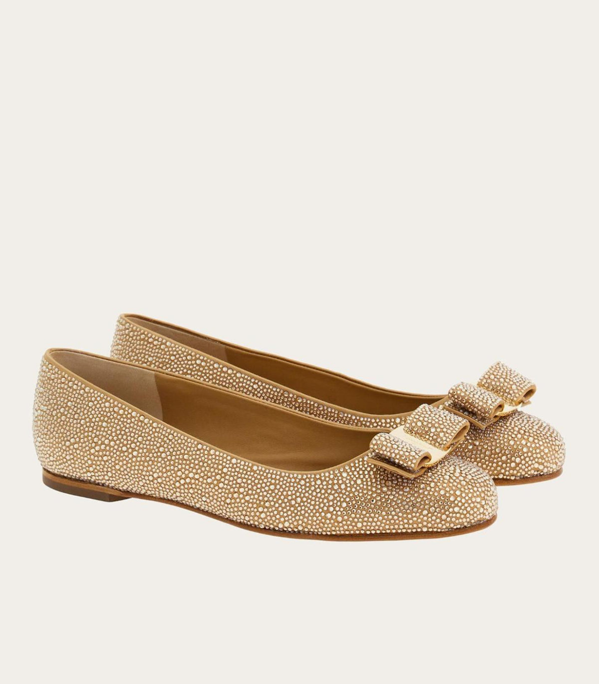Light brown/Beige