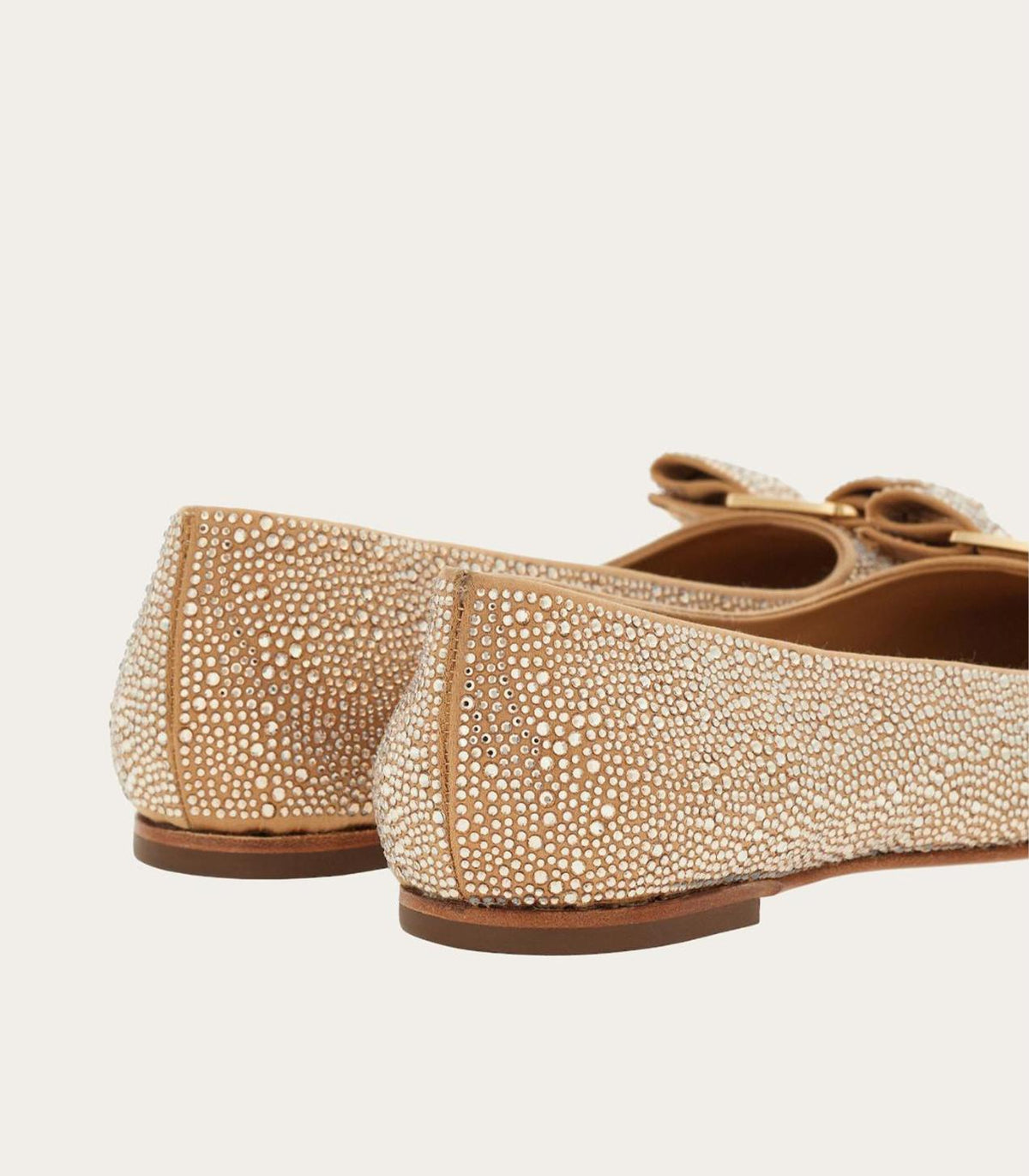 Light brown/Beige